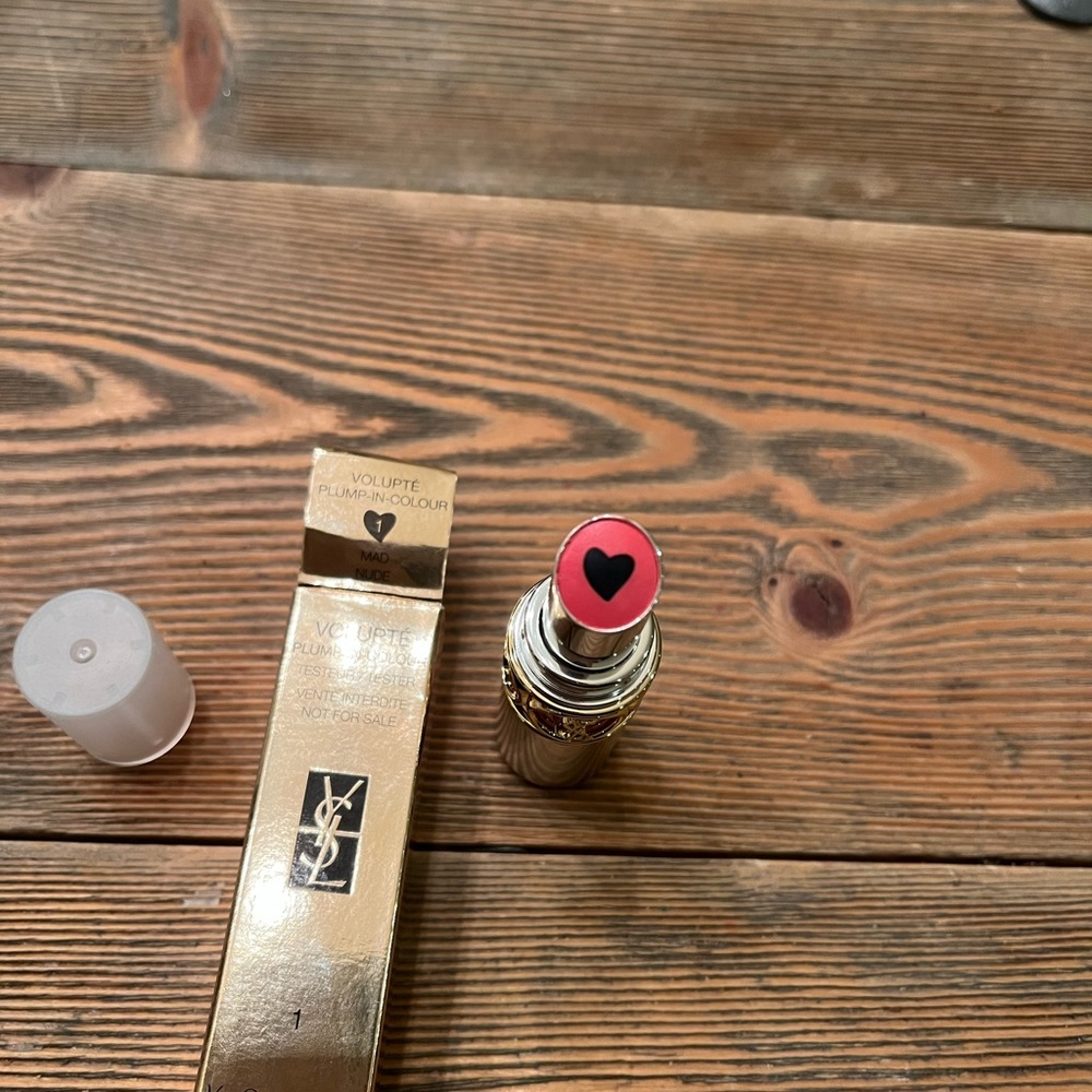 YSL VOLUPTE plump-in-colour MAD NUDE 1
